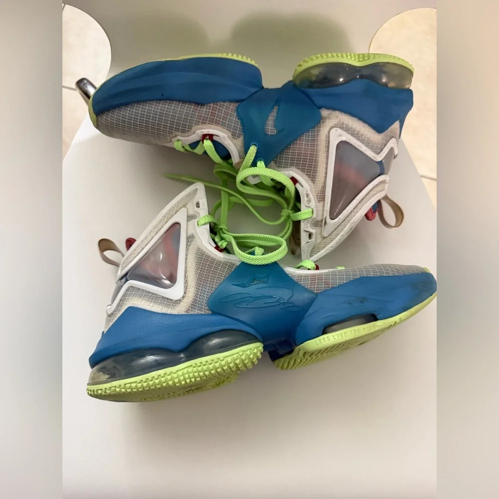 Nike gently used